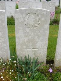 Etaples Military Cemetery - Hall, William Cowan